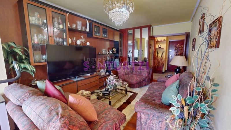 Foto 3b03b5df-b075-40e5-a12a-68afc0644f86. Flat with heating parking in Centro Portugalete