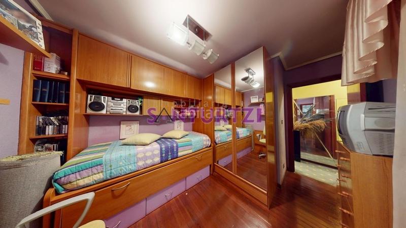 Foto 553fdd51-4a8a-42d0-84cf-680c71514487. Flat with heating parking in Centro Portugalete