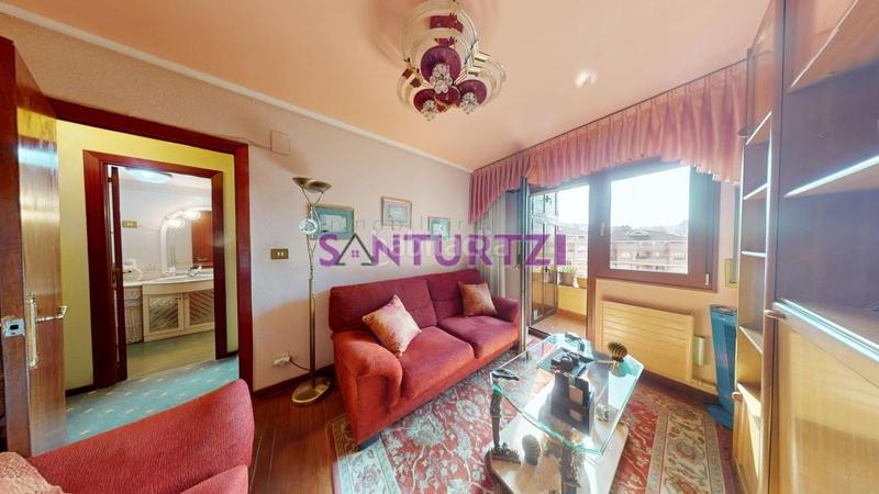 Foto 722f67e2-8f0d-4c84-96e7-4e8e6d2f7cc2. Flat with heating parking in Centro Portugalete