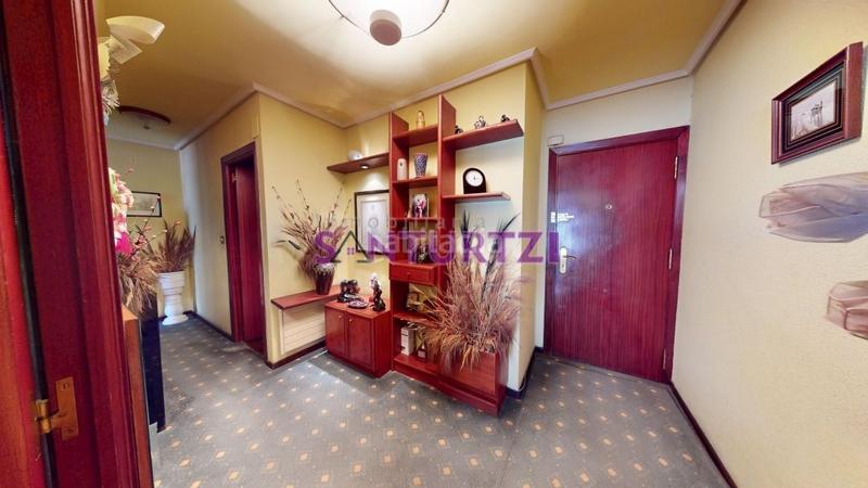 Foto 7415568c-219f-4d62-bfb9-7eaf7bbf5906. Flat with heating parking in Centro Portugalete