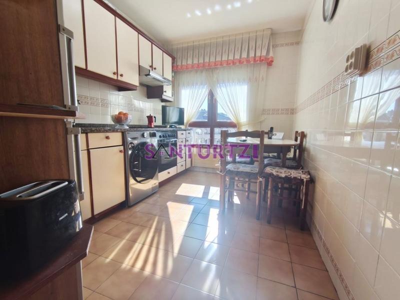 Foto 8decd819-728e-457b-ada0-260de21e2f6c. Flat with heating parking in Centro Portugalete