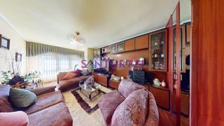 Appartement à Centro. Vivienda espaciosa con garaje opcional en peñota