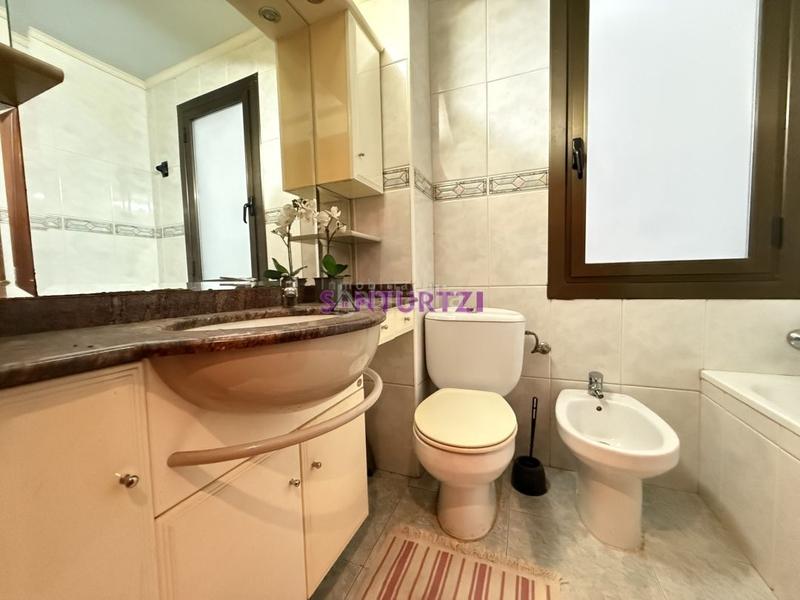 Foto 9810216d-ba82-4db7-8044-8eef718604b0. Pis a la txitxarra - murrieta - parke Santurtzi Santurtzi