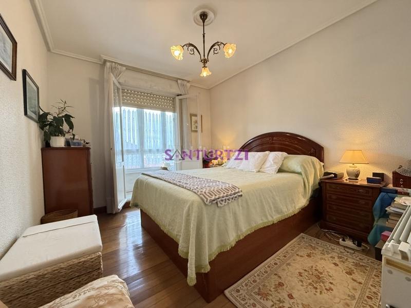 Foto 14c10e3b-af5b-43a9-96c6-1dc02941f582. Flat with heating parking in Azeta - Abatxolo Portugalete