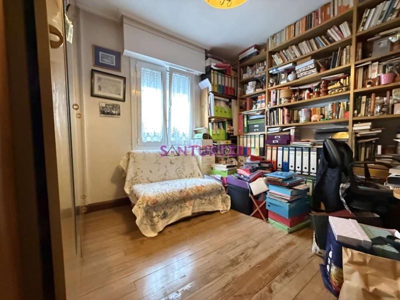 Foto 2c85929f-fc9d-4b13-9023-2396732f4d4e. Flat with heating parking in Azeta - Abatxolo Portugalete