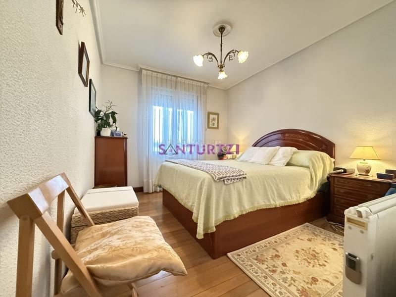 Foto 62da1810-351f-46e3-a103-db51aa01890c. Flat with heating parking in Azeta - Abatxolo Portugalete