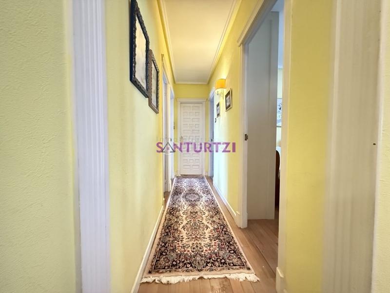 Foto bcafa61e-2de4-4857-85e0-5142fb300819. Flat with heating parking in Azeta - Abatxolo Portugalete