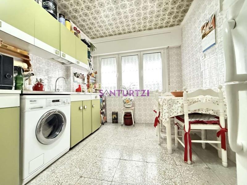 Foto d9b6c77d-8a29-4322-bbad-2b2b0d19ced3. Flat with heating parking in Azeta - Abatxolo Portugalete