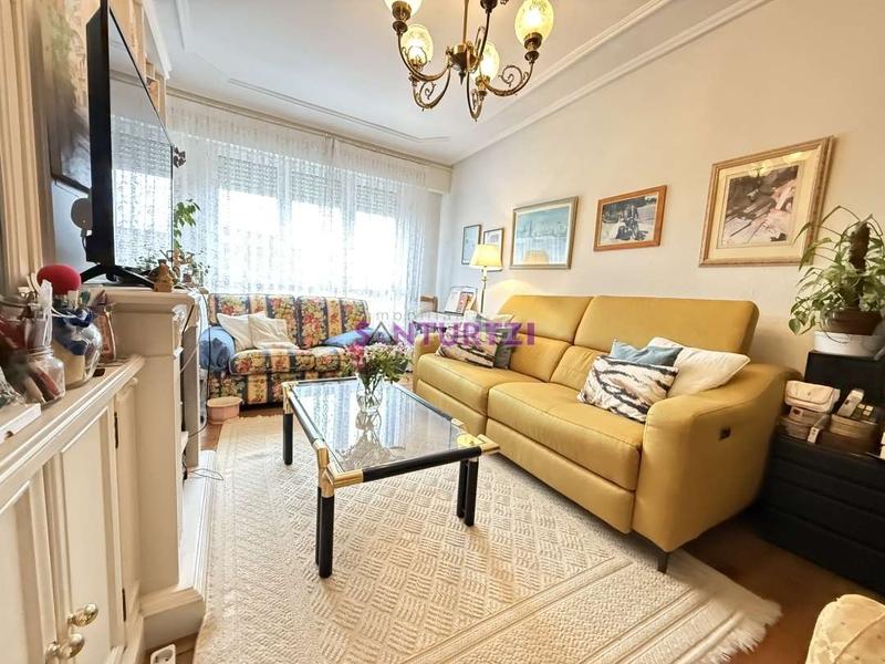 Foto ff31637d-11be-41a8-b943-fd5d64c2c13d. Flat with heating parking in Azeta - Abatxolo Portugalete