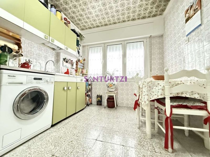 Foto 86e71549-d3e0-4459-8878-dae9d6b56ea4. Pis amb calefacció aparcament a Azeta - Abatxolo Portugalete