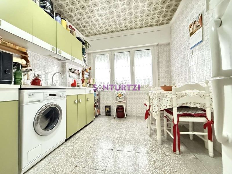 Foto fab020f4-b8aa-49bd-9655-1ac42f244394. Pis amb calefacció aparcament a Azeta - Abatxolo Portugalete