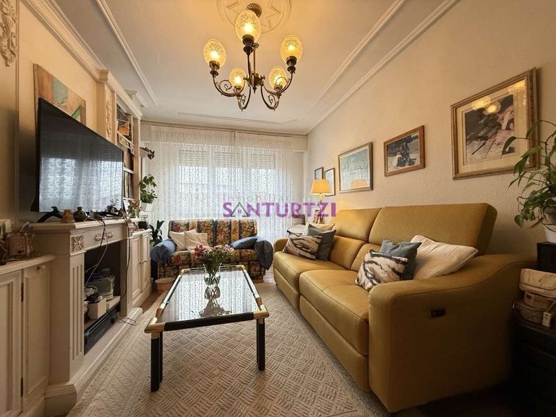 Foto fec508bb-f817-4611-a877-c2130e41ac8c. Pis amb calefacció aparcament a Azeta - Abatxolo Portugalete