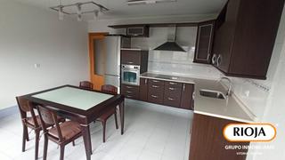 Pis  Baiona kalea. Piso en lakua