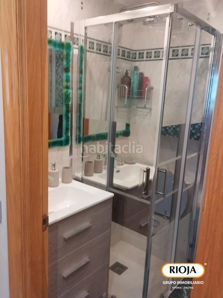 Foto 05c303df-fcb6-4ef2-8e14-3438de0bbb8a. Piso ¿buscas una vivienda para entrar a vivir y con mucha luz en la zona nueva de lakua? en Vitoria - Gasteiz
