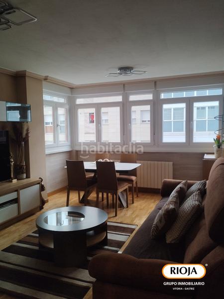 Foto 451e4545-163b-454b-a23d-d532e69bed94. Piso ¿buscas una vivienda para entrar a vivir y con mucha luz en la zona nueva de lakua? en Vitoria - Gasteiz