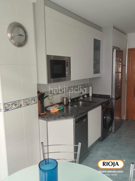 Foto 5634a52e-a7f9-4cbd-98ac-d187a7c6f894. Piso ¿buscas una vivienda para entrar a vivir y con mucha luz en la zona nueva de lakua? en Vitoria - Gasteiz