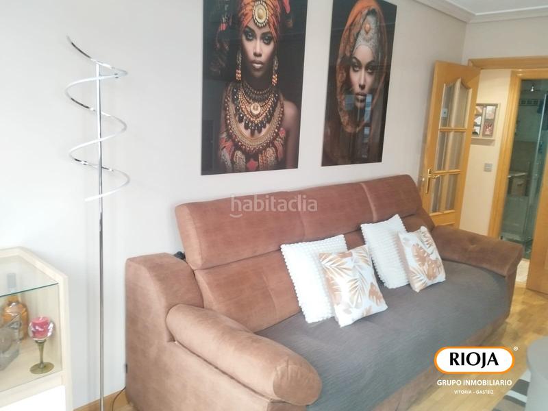 Foto 84e951d8-bb1a-41e3-b71e-4cd363ca4cff. Piso ¿buscas una vivienda para entrar a vivir y con mucha luz en la zona nueva de lakua? en Vitoria - Gasteiz