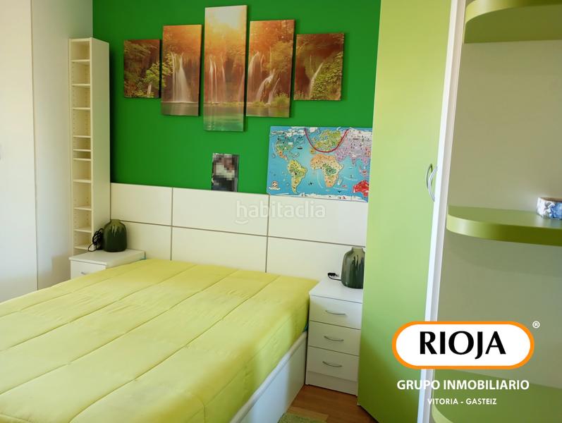 Foto b02f8ffe-e947-43d2-b575-34e4c6c50120. Piso vivienda v.p.o en salburua en Salburua - Arantzabela Vitoria - Gasteiz