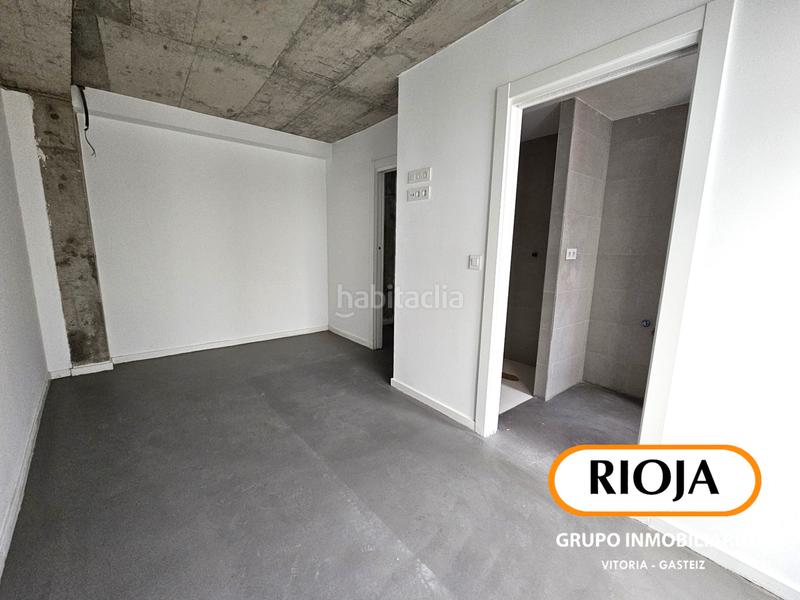 Foto 0102d274-5348-404f-9d31-d9c831b5278b. Piso ¡vivienda recién reformada con calidades de lujo! en Vitoria - Gasteiz