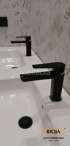 Foto 1438bd4c-1d73-4678-92f7-2a1bb9a40a5f. Pis amb calefacció a El Anglo Vitoria - Gasteiz
