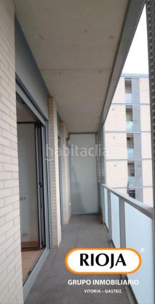 Foto aefe6e2e-0586-4143-9b4d-cabea987eafb. Piso amplio piso con terraza en Zabalgana Vitoria - Gasteiz