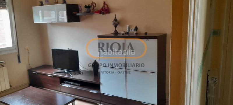 Foto 173337b3-3e4f-4543-b553-7941c8086a8b. Piso vivienda sin ascensor, con posibilidad de ponerse en Vitoria - Gasteiz