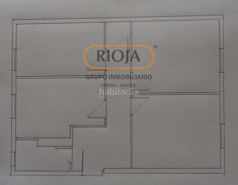Foto 296053f7-a7f2-4e48-8008-b2d4149ca623. Piso vivienda sin ascensor, con posibilidad de ponerse en Vitoria - Gasteiz