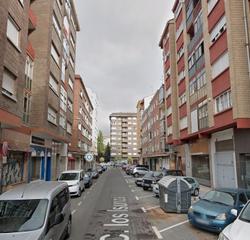 Parking coche en Los Isunza Kalea