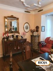 Appartement  Calle postas. Vivienda histórica con balcones a plaza de españa en pleno centr