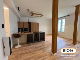 Appartement  Provincia plaza. Piso recién reformado en plaza de la provincia