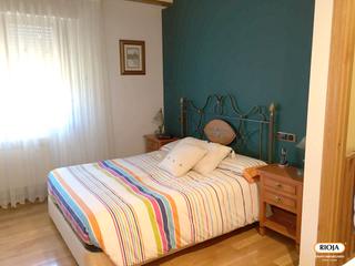 Chalet  Calle san andres. Chalet con jardín en burgueta - listo para entrar a vivir