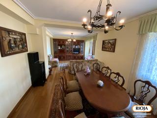 Casa  Gorbea etorbidea. Casa en gopegui con jardín de 100 m²