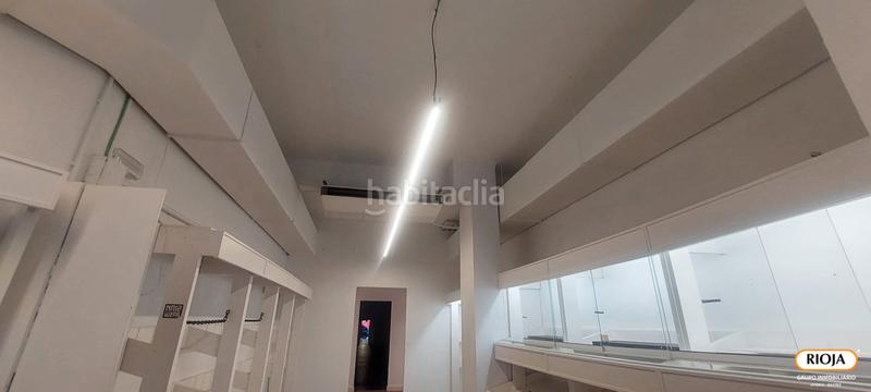 Foto 24111228-b751-4bef-bf54-343f88c1adaf. Affitto locale commerciale in Desamparados Vitoria - Gasteiz