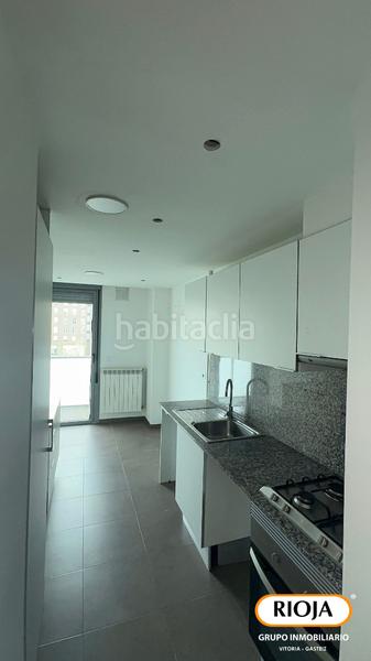 Foto 4e1f04f2-2084-41f2-9421-39d44ad624e2. Flat with heating parking in Zabalgana Vitoria - Gasteiz