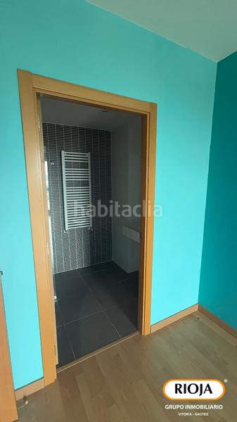Foto 6e22f535-aeba-48cb-9e31-3a92ee986ab9. Flat with heating parking in Zabalgana Vitoria - Gasteiz