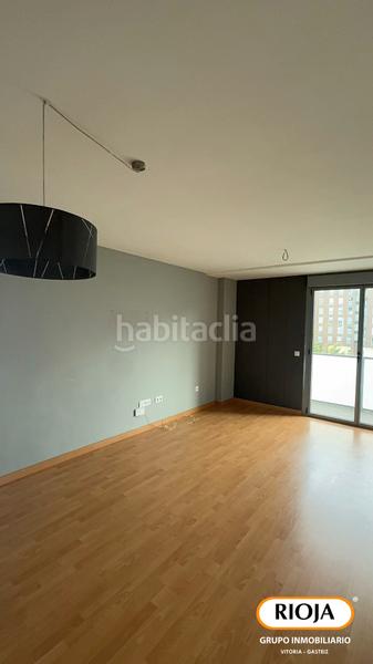 Foto f71a03c7-4501-4196-b9a8-c01f65e02d23. Flat with heating parking in Zabalgana Vitoria - Gasteiz