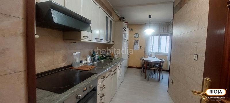 Foto 1bc28136-52af-4b83-850b-57f1d6cf11ad. Pis amb calefacció a Zaramaga Vitoria - Gasteiz