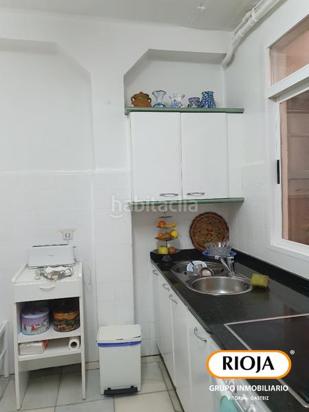 Foto ab5490cf-f0e6-427e-9b14-cd9c80dd163d. Appartamento con riscaldamento in Ensanche Vitoria - Gasteiz