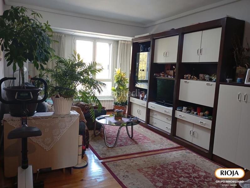 Foto b9ab487c-295d-4d9e-b2b9-98887784d518. Pis amb calefacció a Betoño Vitoria - Gasteiz