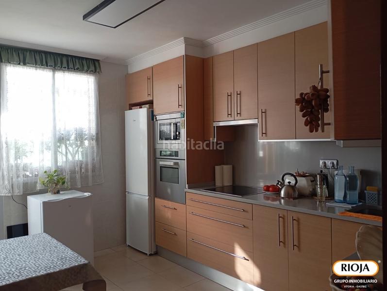 Foto d5371dfd-c56d-40ef-8ed1-afa42e27a71a. Pis amb calefacció a Betoño Vitoria - Gasteiz
