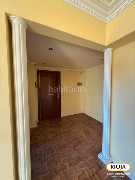 Foto d8497237-e793-4d5c-a3e5-1d0f5c690279. Pis amb calefacció aparcament a San Martín Vitoria - Gasteiz