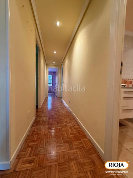 Foto ffae7a09-a7b5-4173-81c9-d493e46cc7ff. Pis amb calefacció aparcament a San Martín Vitoria - Gasteiz