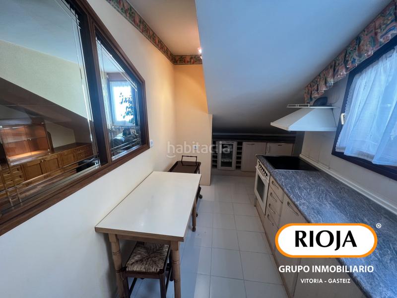 Foto 1c35ae48-e34c-4b51-aa81-16d9851ac520. Appartement avec chauffage dans Ensanche Vitoria - Gasteiz