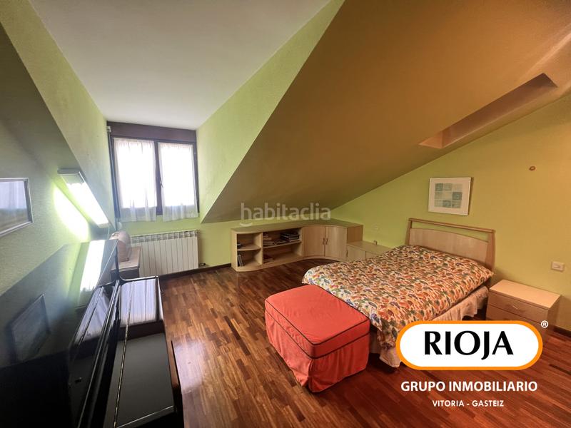 Foto 1ce3c1ca-e9f5-4cd3-afe4-7afc27c00eac. Appartement avec chauffage dans Ensanche Vitoria - Gasteiz