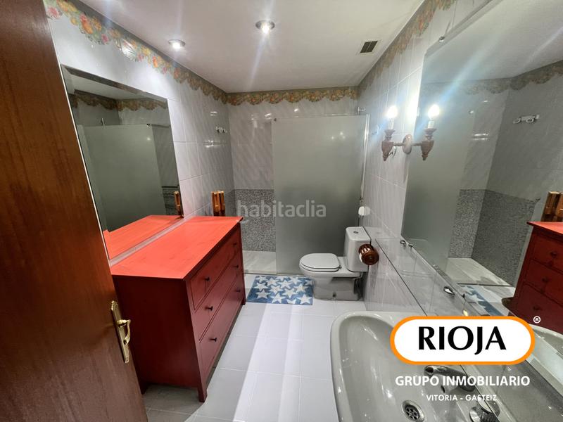 Foto 61d005f7-7691-4399-8c9e-d0f03735f499. Appartement avec chauffage dans Ensanche Vitoria - Gasteiz