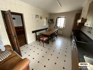 Casa  Gorbea etorbidea. Casa en gopegui con jardín de 100 m²