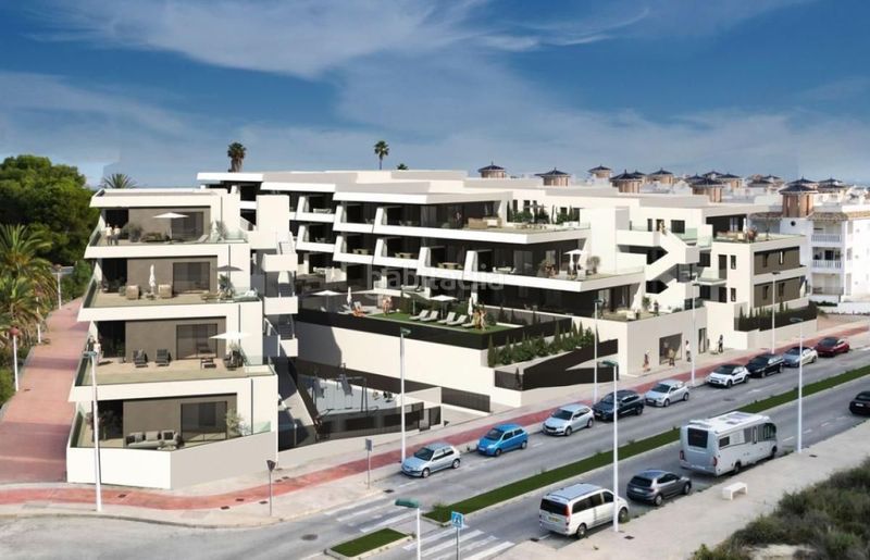 Foto 19462adf-4c8f-494e-bbec-e46d72f8cecb. Apartament amb aparcament piscina a La Marina Elche / Elx