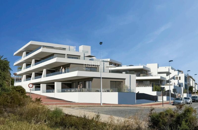 Foto a2ce0c94-73c3-4d50-bda6-91d048ed58a1. Apartament amb aparcament piscina a La Marina Elche / Elx