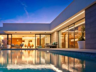 Chalet in Cumbre del Sol