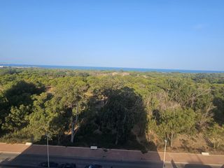 Apartament a Puerto Deportivo. Precioso piso con vistas increíbles